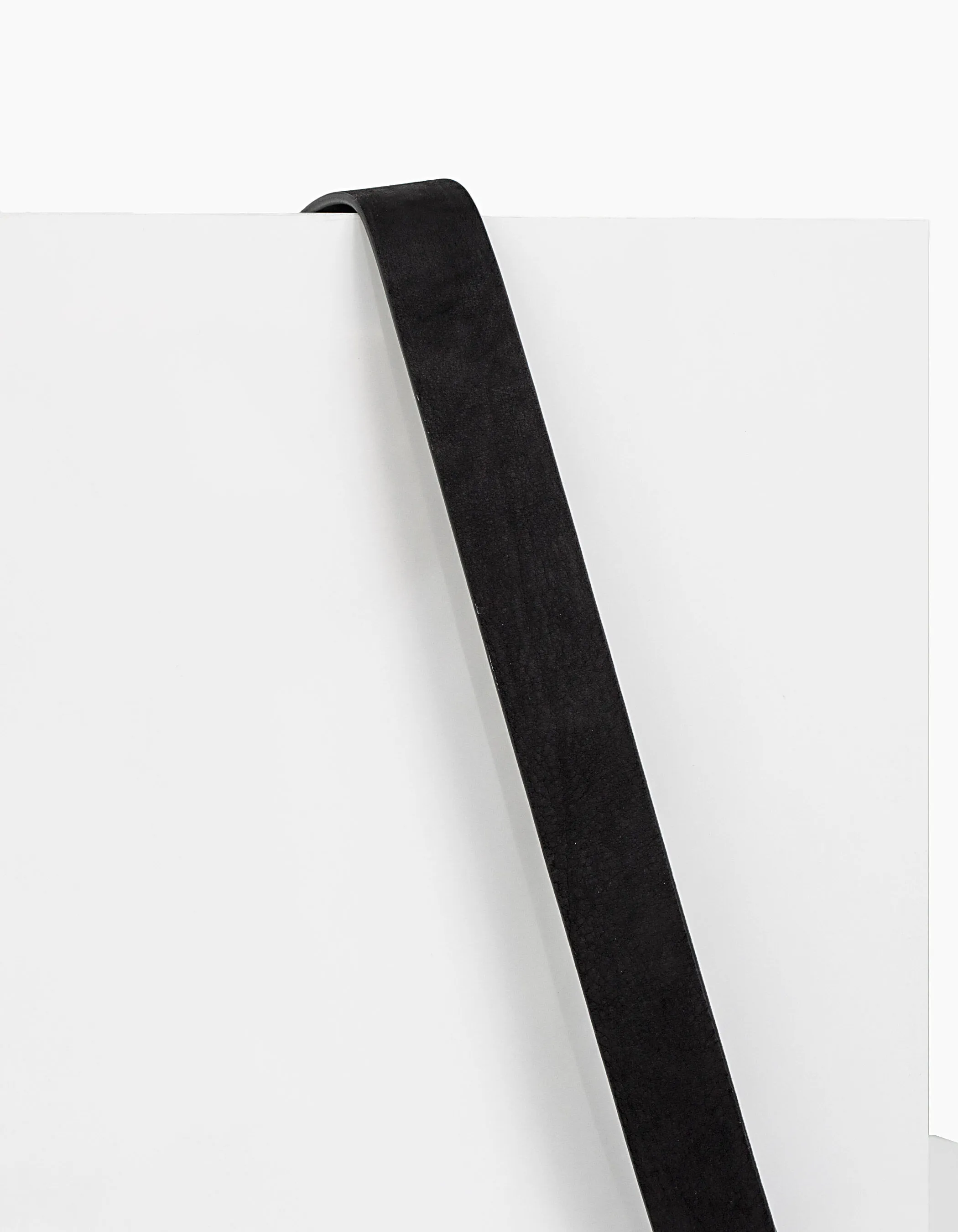 Black leather nubuck men's belt