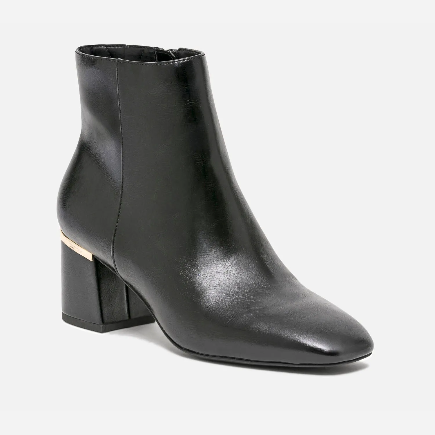 Noir Boots with Heel Barrette at ERAM